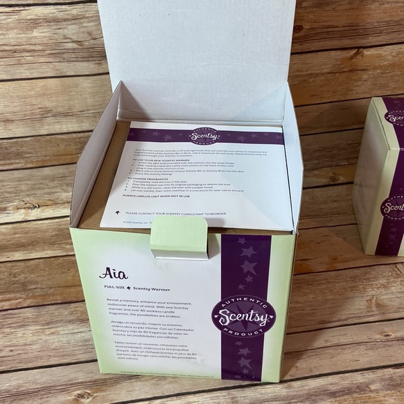 Scentsy Aia Rooster Full size warmer - Picture 3 of 3